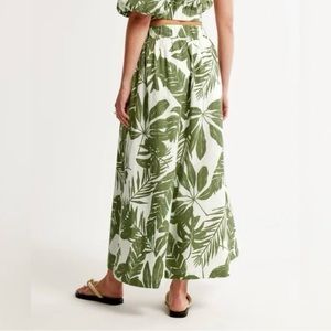 Abercrombie Midi Skirt - new with tags!